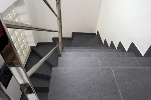  EXAGRES MEDITERRANEO GRAFITO, PELDANO RECTO 330X330X30X12 MM, C3/R12 ANTI-SLIP 