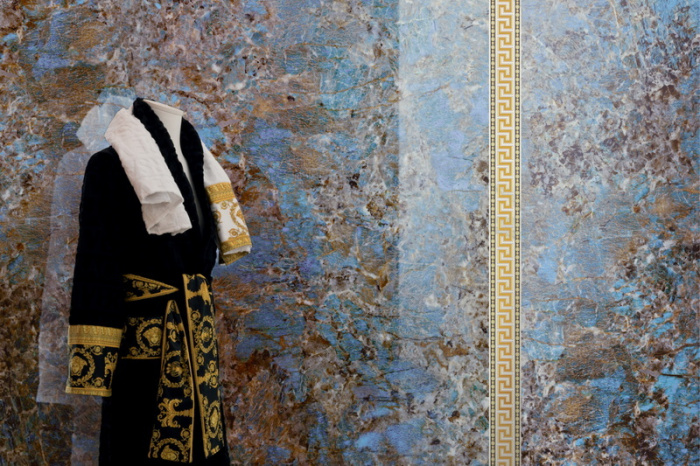 Керамическая плитка VERSACE Maximvs в интерьере Maximus-8